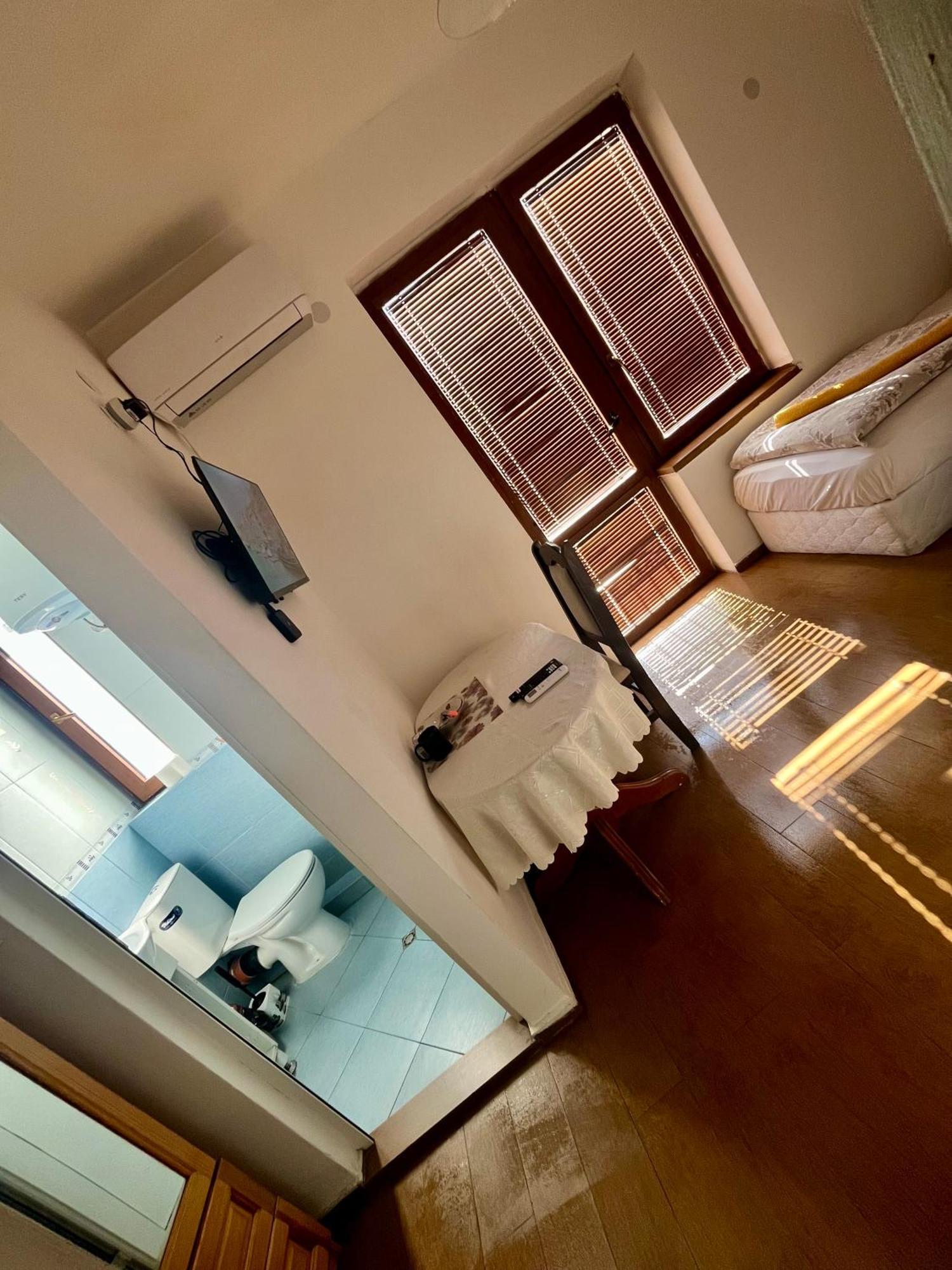 En-Suite Rooms: Novа Guesthouse In Sofia Center Szoba fotó