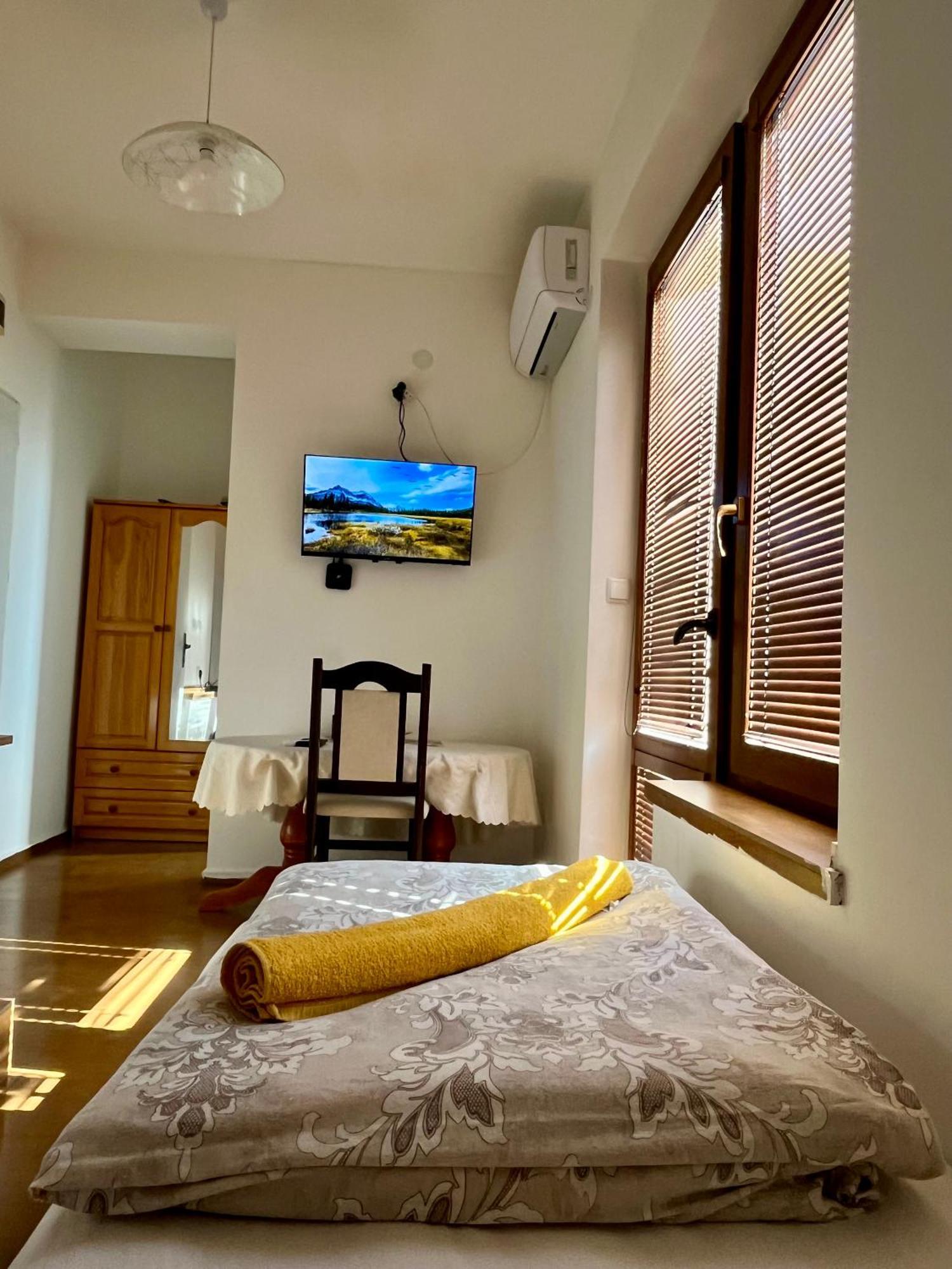 En-Suite Rooms: Novа Guesthouse In Sofia Center Szoba fotó