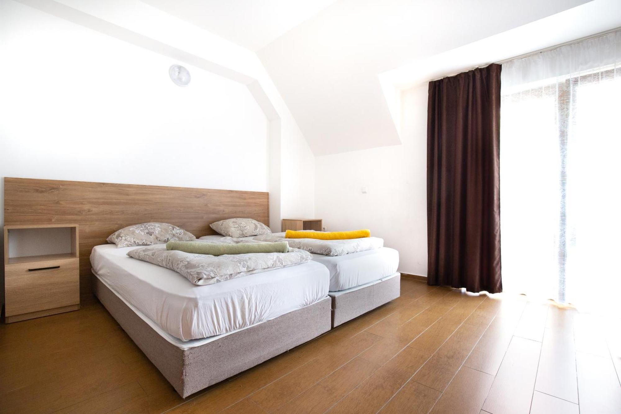 En-Suite Rooms: Novа Guesthouse In Sofia Center Kültér fotó