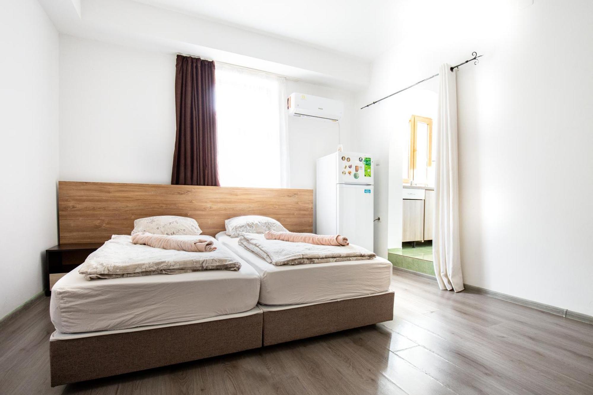 En-Suite Rooms: Novа Guesthouse In Sofia Center Kültér fotó